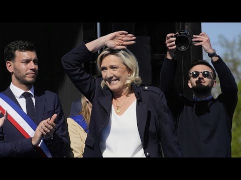A proibição a Le Pen de exercer cargos públicos é uma anomalia em França e na Europa?